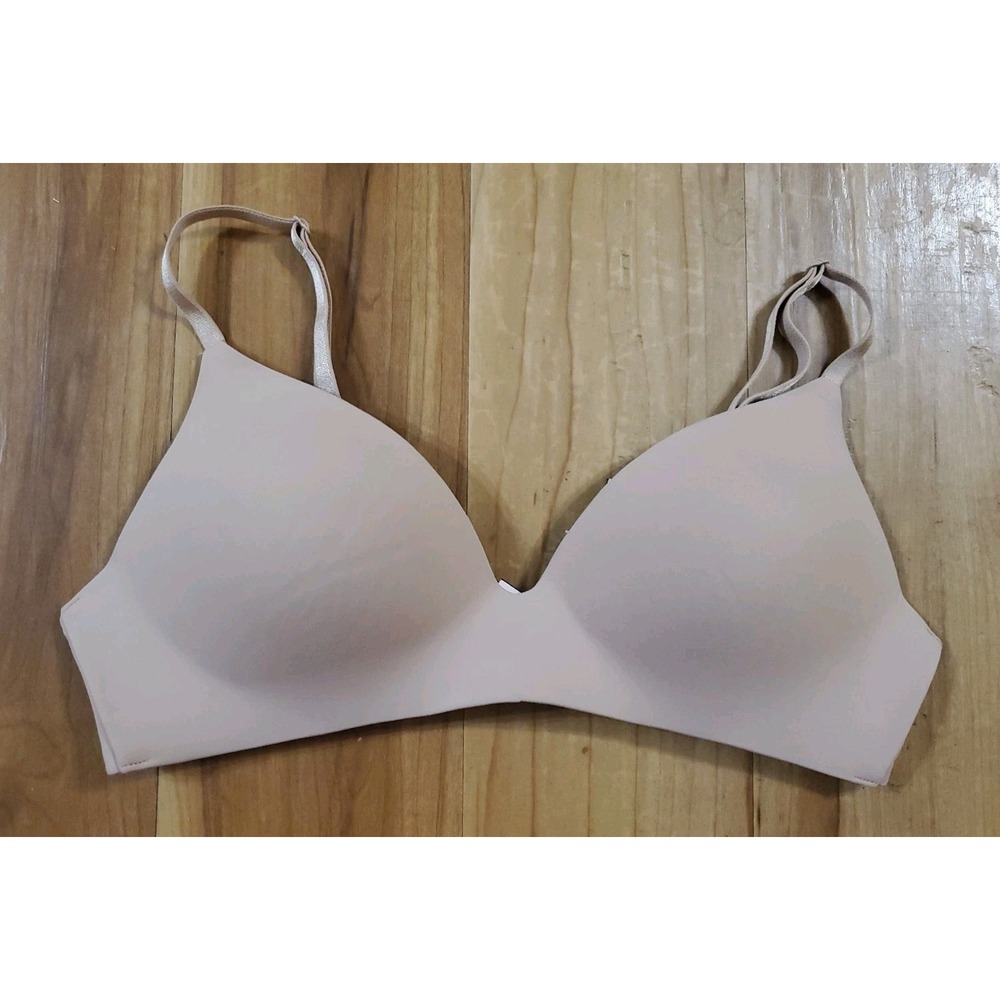Victoria's Secret T-Shirt Lightly Lined Wireless Bra Size 36B Nude